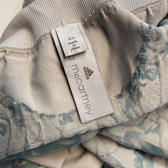 Adidas Stella McCartney leggings. - Picture 4 of 5